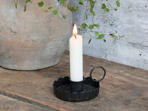 Chamberstick for short dinner candle